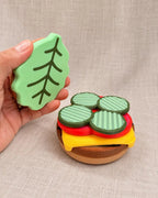 Magnetic Build Your Own Burger Set, Stackable Pretend Food for Kids Play Kitchen