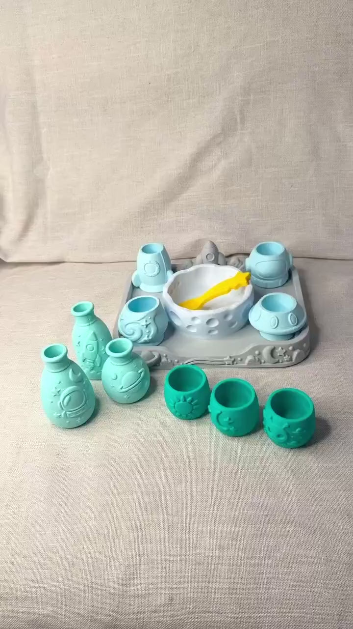 Pour & Play Space Sensory Set, Rocket Astronaut Alien Mixing Experiment, Montessori-Inspired Kids Activity